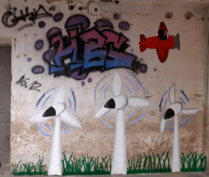 Graffiti  mit Windrädern - zum Artikel Windräder mit vielen Botschaften