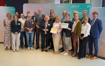 Heinrich-Böll-Schule erneut als „Digitale Schule“ ausgezeichnet – Exzellenzstufe erreicht